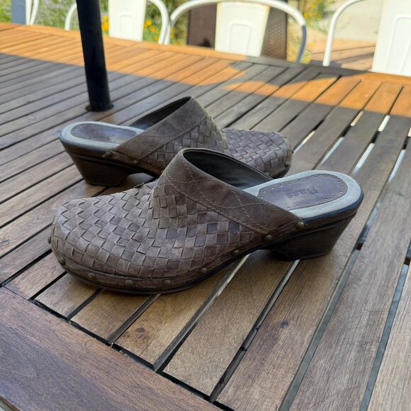 Bass Shoes - Brown Woven Leather Bass Clogs With Wooden Soles & Brass Studs Size 10